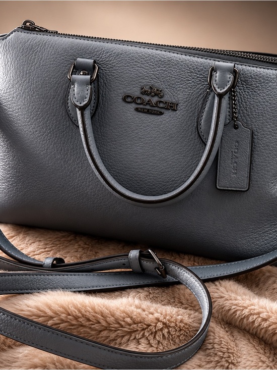 Coach Handbags - Coach Purse CR156